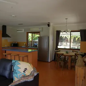 https://canungra-valley-cottage.queenslandhotels.net